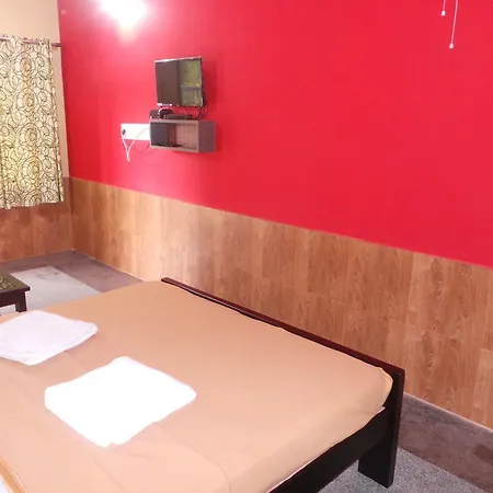 Hotel Iroomz Sri Vinayaka Comfort