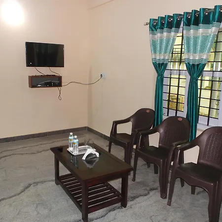 Iroomz Sri Vinayaka Comfort Hotel