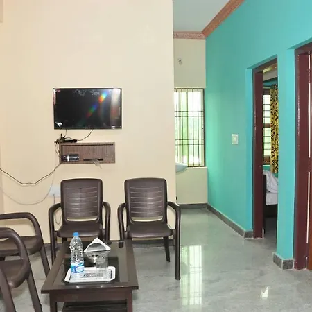 Iroomz Sri Vinayaka Comfort Virajpet