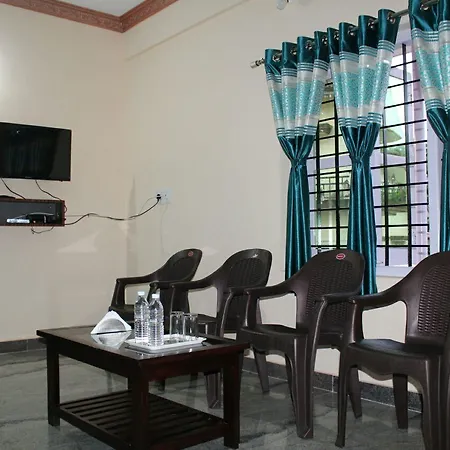 Iroomz Sri Vinayaka Comfort Hotel