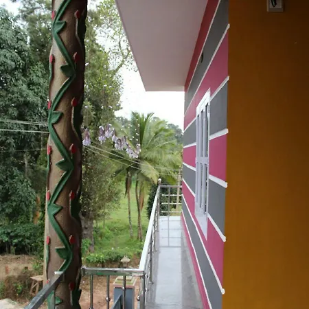 Hotel Iroomz Sri Vinayaka Comfort
