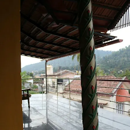 Iroomz Sri Vinayaka Comfort Hotel Virajpet