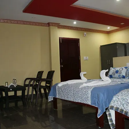 Iroomz Sri Vinayaka Comfort Hotel Virajpet