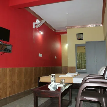 Iroomz Sri Vinayaka Comfort * Virajpet