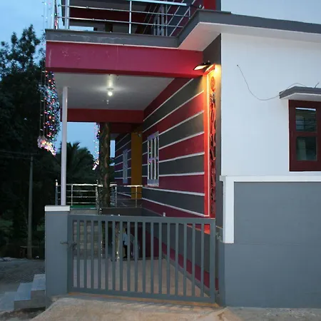 Iroomz Sri Vinayaka Comfort Hotel Virajpet
